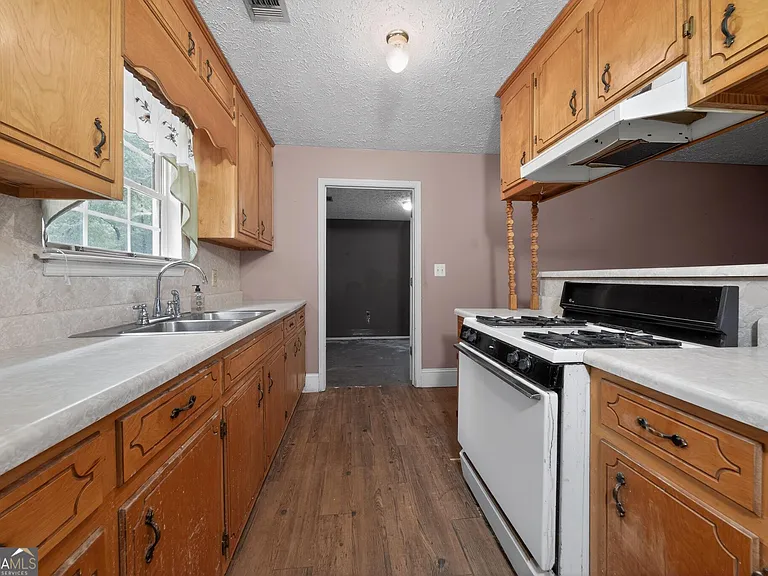5576 Pobiddy Rd — Photo 4