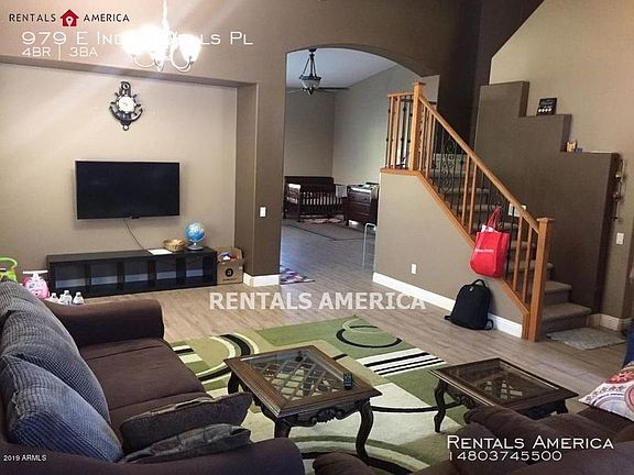 2nd image of 979 E Indian Wells Pl