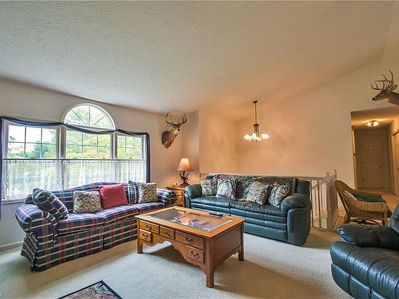 3rd image of 10020 Edward Ln