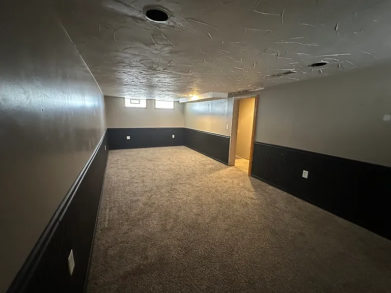 6711 Farnsworth Dr — Photo 49