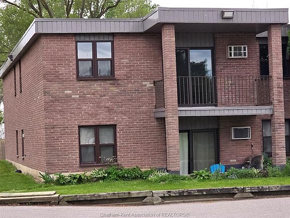 3rd image of 12 Montgomery Dr #A207