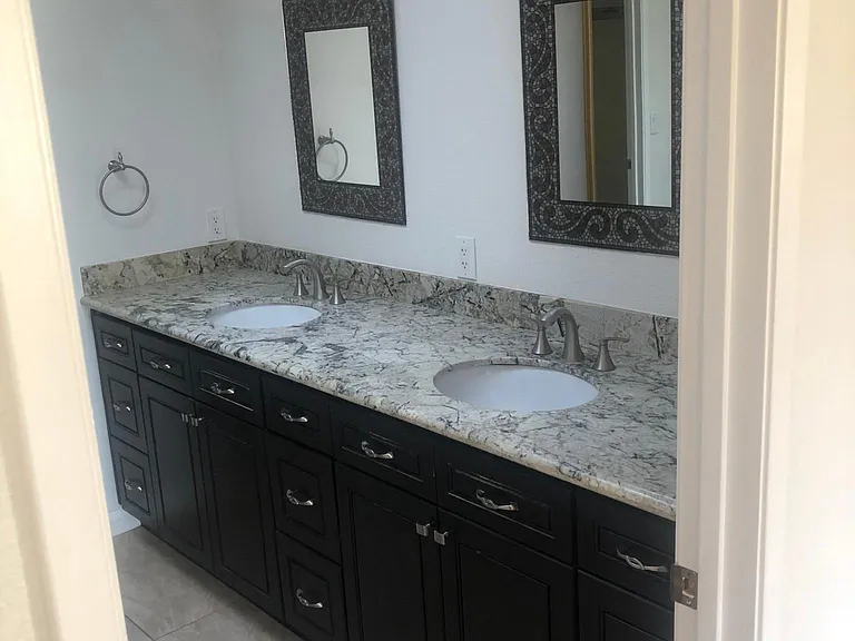 7258 Valley View Ct — Photo 9