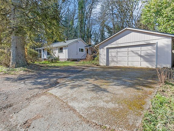 5th image of 1913 Eastside Street SE