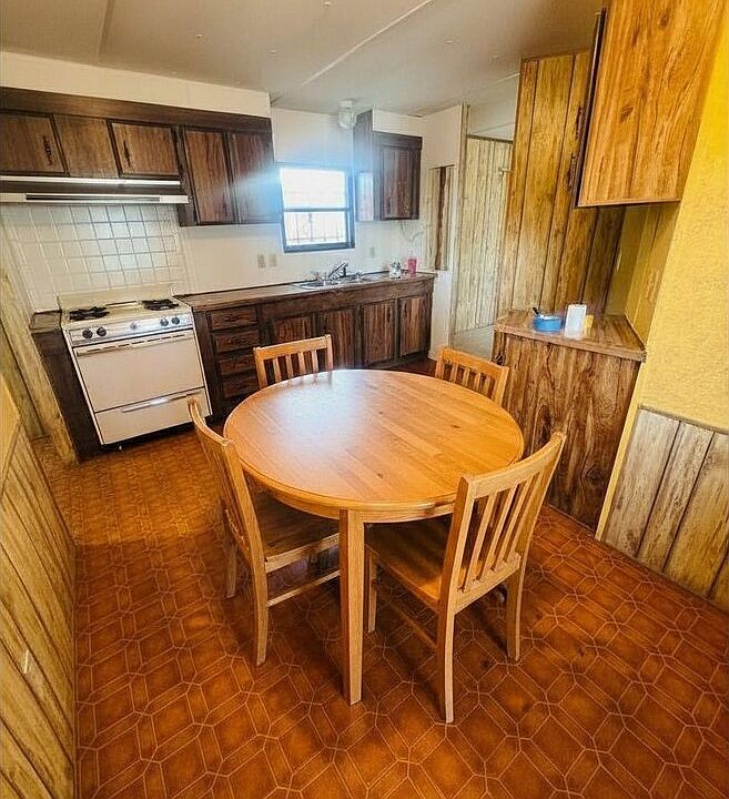 1st image of 605 N 20th St Space 36