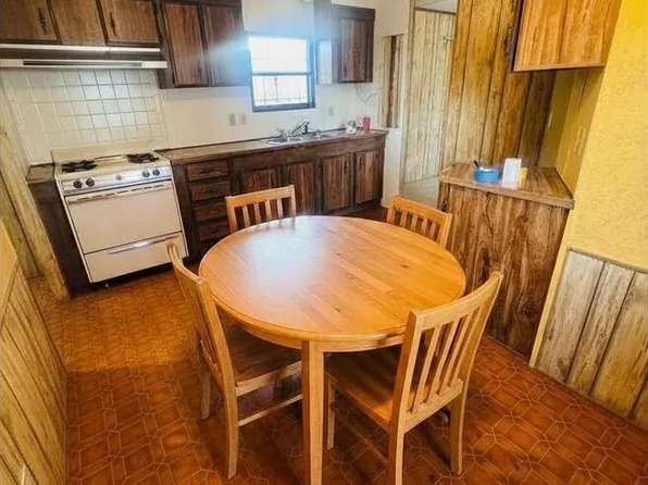 605 N 20th St, Slaton, TX