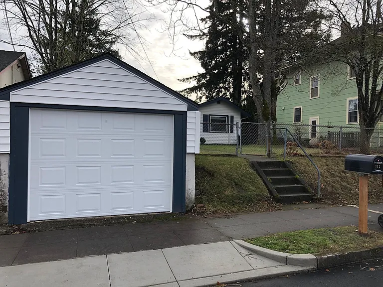 712 NE 2nd Ave — Photo 16