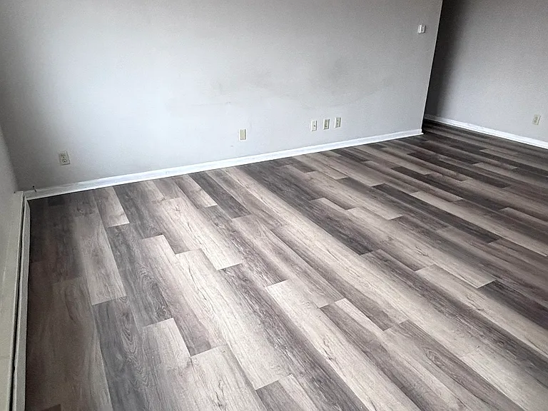 910 E Jolly Rd #7 — Photo 4