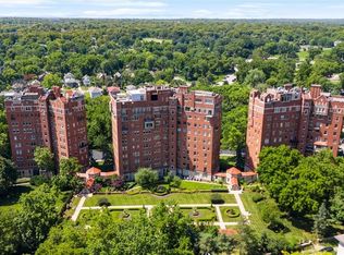 5049 Wornall Rd APT 9C, Kansas City, MO 64112