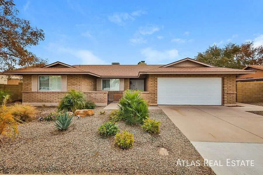 Poolside Paradise in Chandler 4 Bed, 2 Bath Retreat — Photo 1