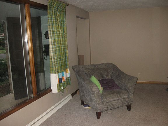 4th image of 1560 Foeller Dr