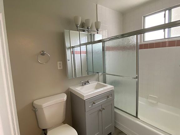 5th image of 2505 & 2509 S Denison Ave #2505-05