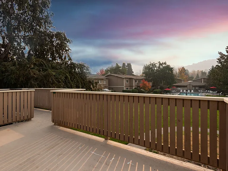 Country Club Apartments — Photo 12