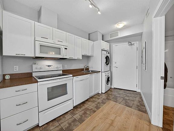 3rd image of 3830 E Brentwood Rd NW #306