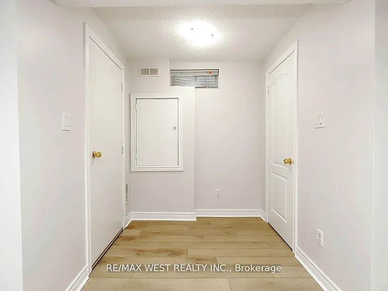 5453 Festival Dr #BASEMENT — Photo 5