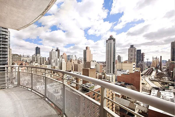 Rented by Keller Williams NYC | media 6