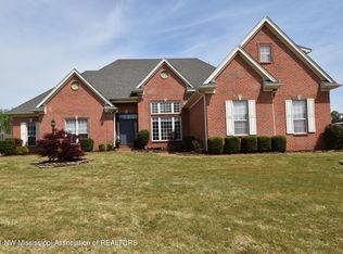 6538 Acree Woods Dr, Olive Branch, MS 38654