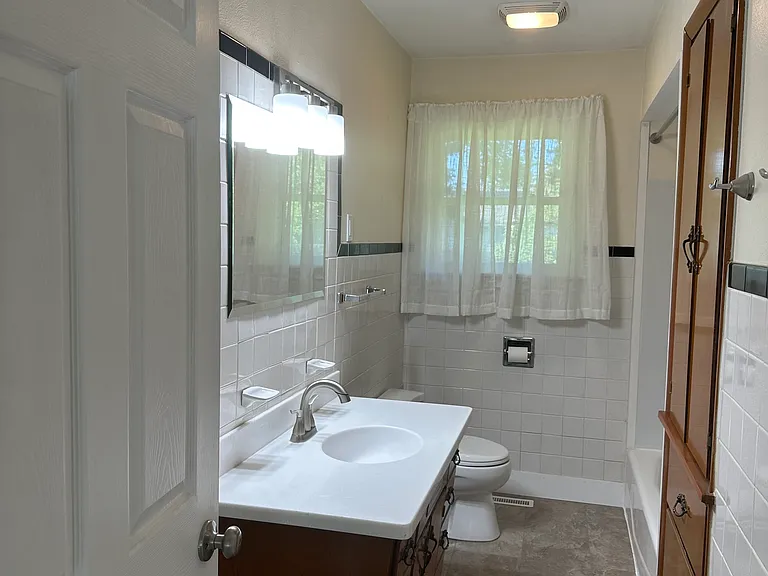 717 Saratoga Ave — Photo 7