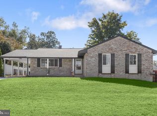 299 Scotts Manor Dr, Glen Burnie, MD 21061