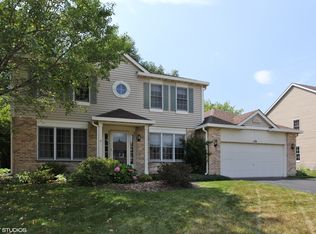 174 Hampton St, Cary, IL 60013