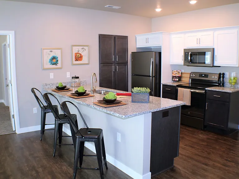 Creekside South — Photo 10