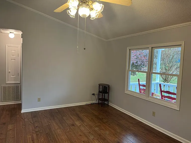 191 Frost Rd — Photo 5