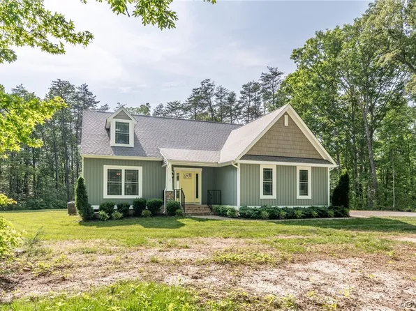 3769 Boundary Run Rd, Gum Spring, VA 23065