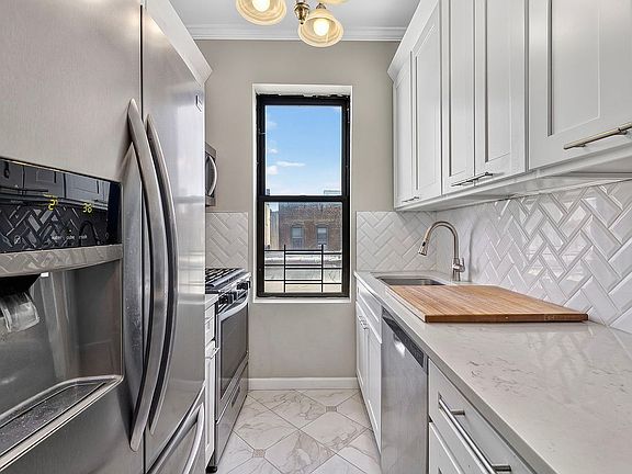 4th image of 24-39 38th St #D6
