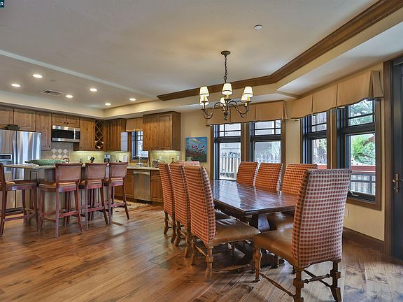 3rd image of 6750 N Lake Blvd #2E
