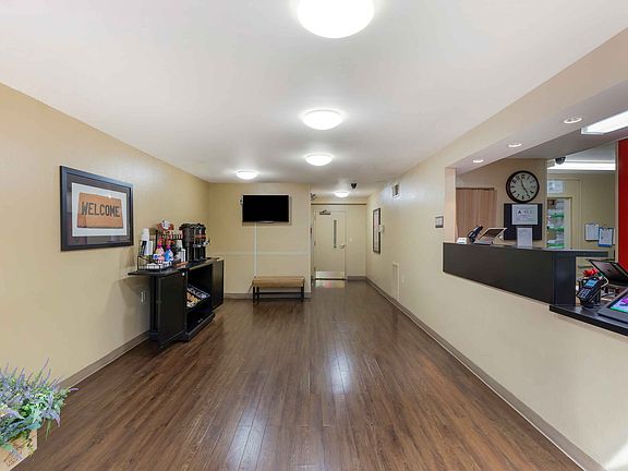 Lobby and Guest Check-in