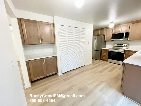 2110 47th St NW Unit D, Gig Harbor, WA 98335