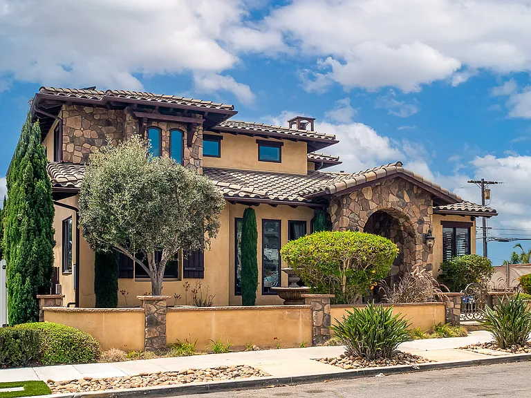 3658 Buena Vista St — Photo 40