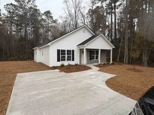 3195 Bryant St., Loris, SC 29569