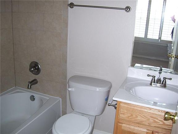 5th image of 10051 Railroad Dr APT 302
