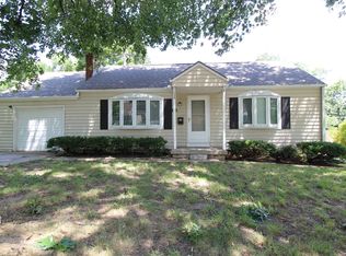 6111 Floyd St, Overland Park, KS 66202