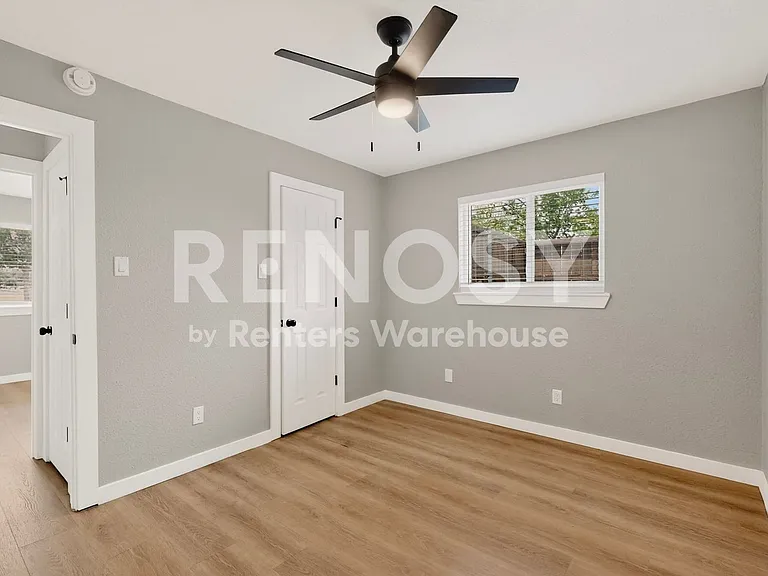 507 S Spring Creek Dr — Photo 32