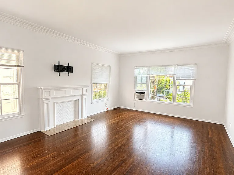 9587 W Olympic Blvd #9593-1/2 — Photo 1