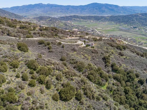 25181 Paramount Dr #236, Tehachapi, CA 93561