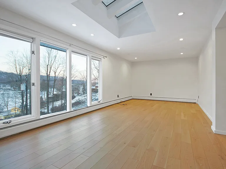 519 E Shore Trl — Photo 5