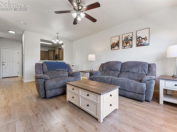 5th image of 2809 Tumblewood Grv