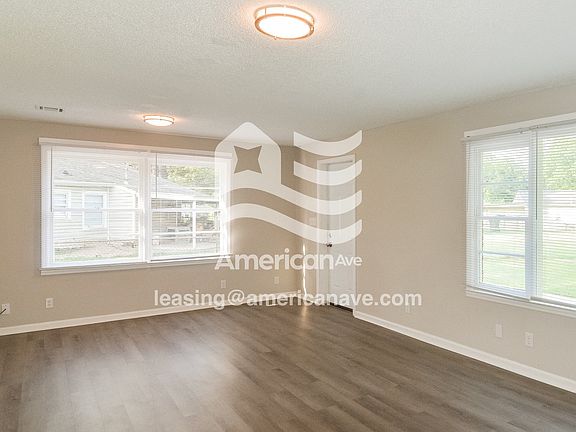 1171787_005_living_room_12822492.jpg