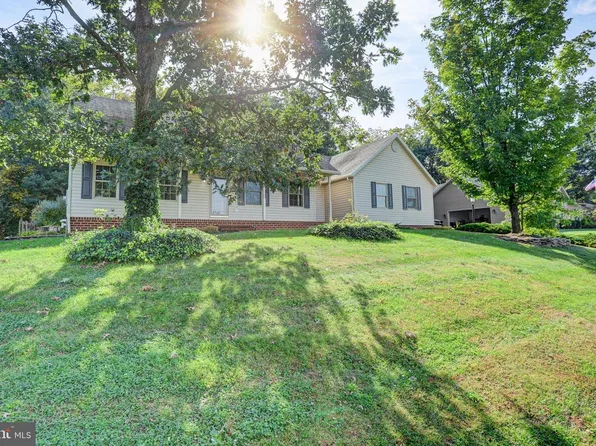 6985 Augusta National, Fayetteville, PA 17222