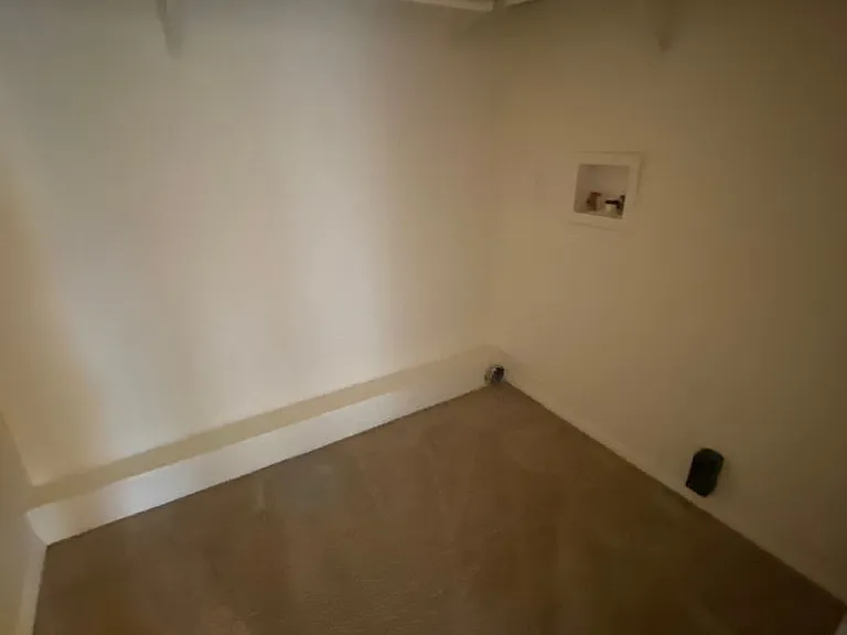 410 - WINDING BROOK APARTMENTS — Photo 45