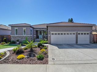 400 Luciana Ct, Roseville, CA 95661