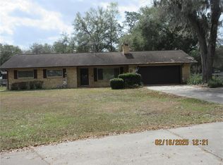 2416 Spring Lake Rd, Fruitland Park, FL 34731