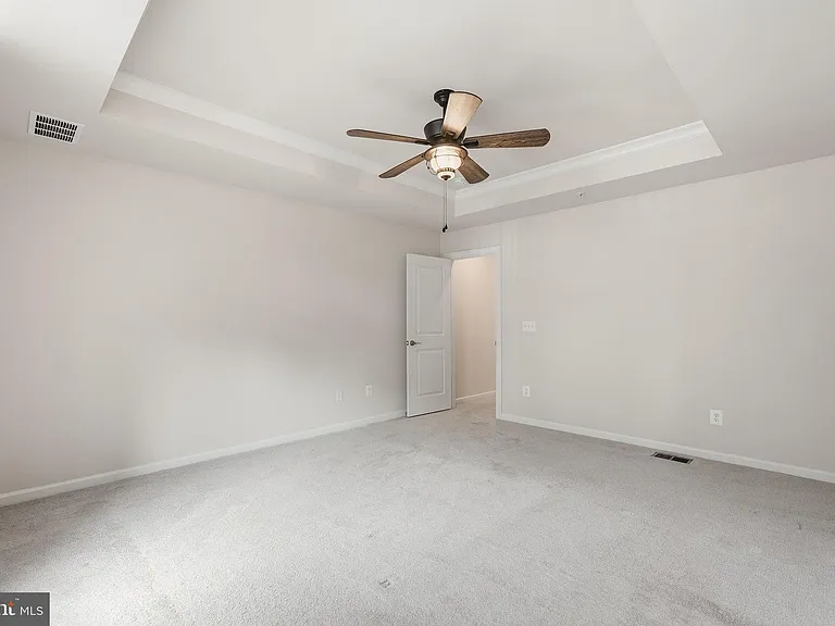 45208 Lettermore Sq — Photo 14