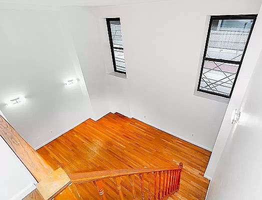 1st image of 213 E 37th St #1L