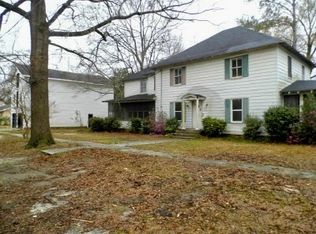 209 N 12th Ave, Dillon, SC 29536