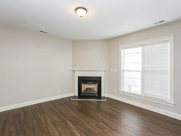 9925 Grier Springs Ln — Photo 7