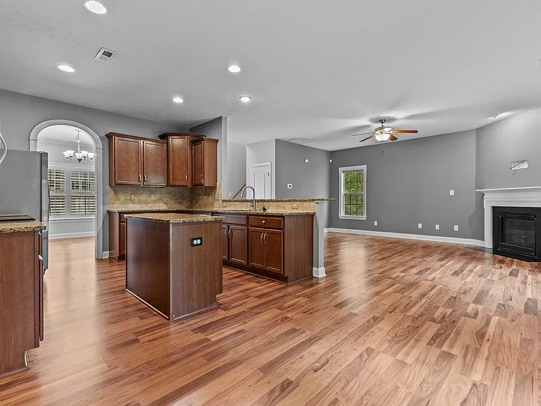768 Riverbirch Dr — Photo 13