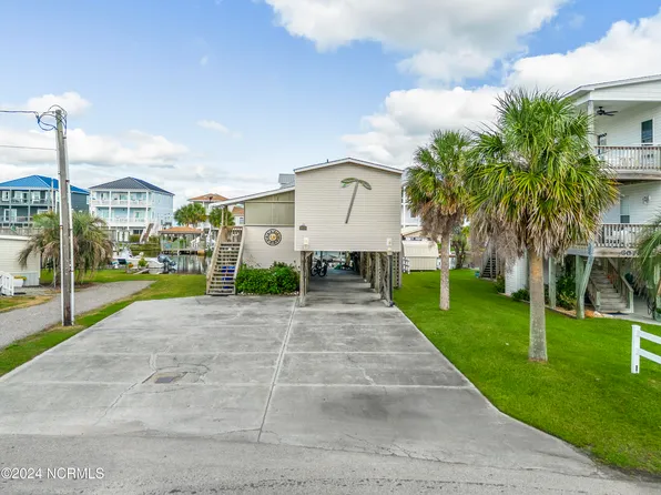 3078 3rd Street, Surf City, NC 28445